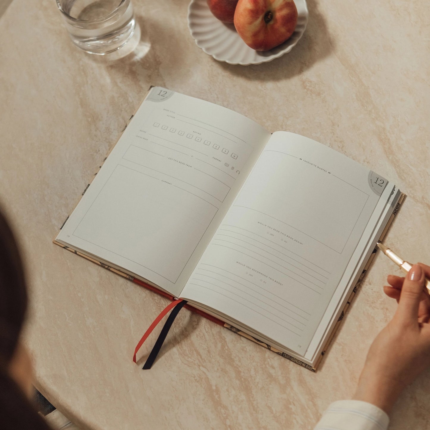 Tails & Hearts Reading Journal