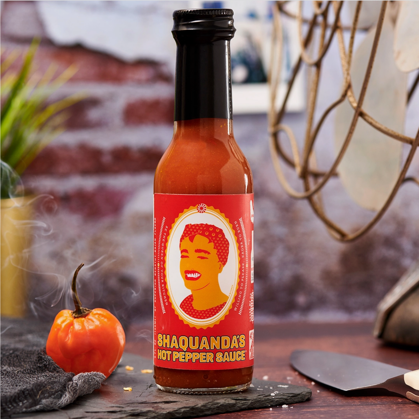 Load image into Gallery viewer, Hot Pepper Sauce by Shaquanda&amp;#39;s
